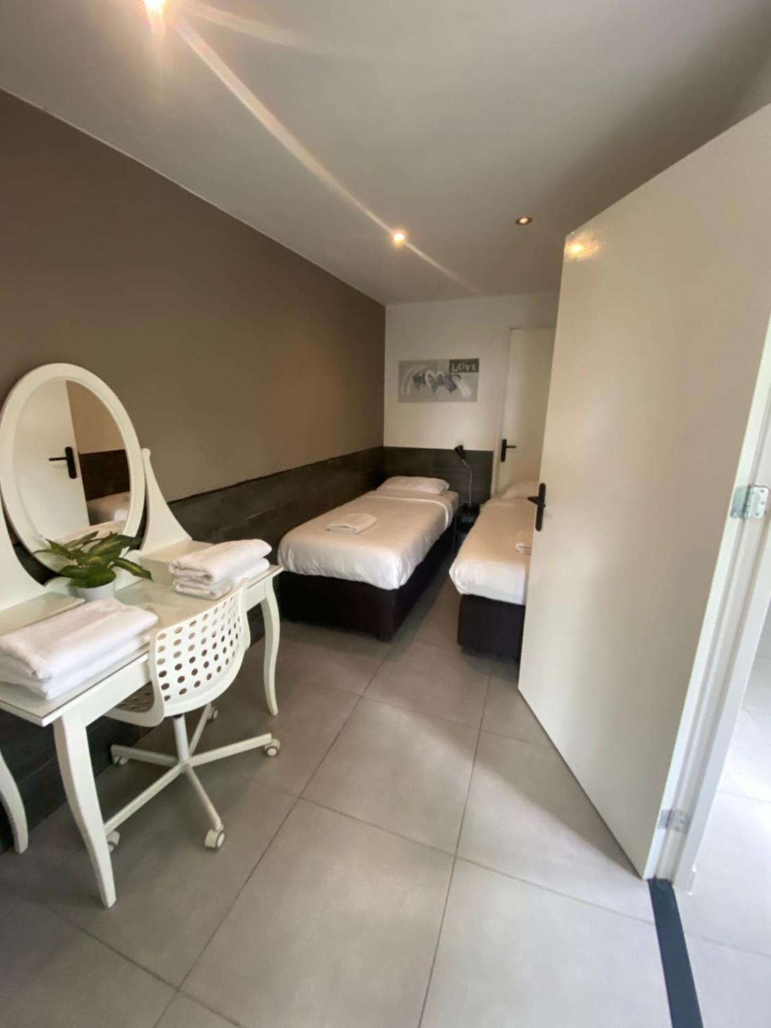 Bungalow Haarlem Amsterdam With Jacuzzi Vijfhuizen Εξωτερικό φωτογραφία